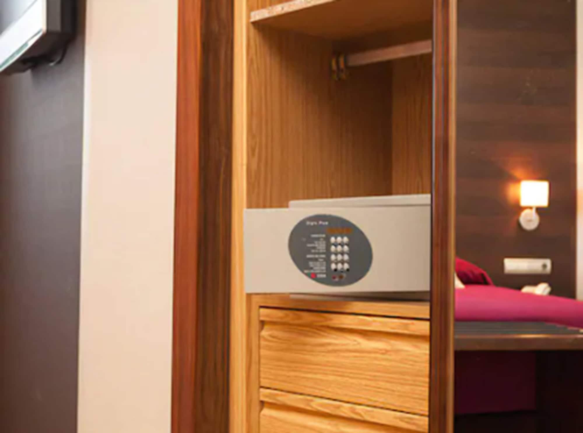 Hotel Fc Villalba Collado Villalba Bilik gambar